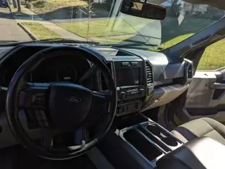 2017 F-150 XLT w/FX4