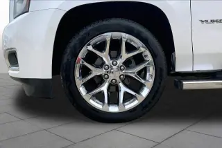 GMC Yukon 2017 4x2 SLT 4dr SUV