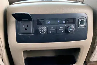 GMC Yukon 2017 4x2 SLT 4dr SUV