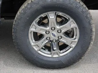 Ford F-150 2023 4x4 XLT 4dr SuperCrew 6.5 ft. SB