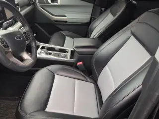 Ford Explorer 2023 4x4 XLT SUV 4p.