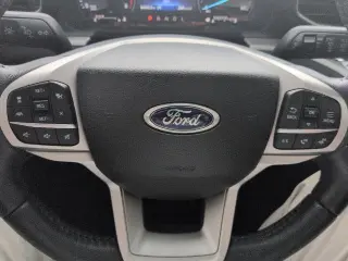 Ford Explorer 2023 4x4 XLT SUV 4p.