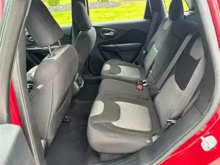 2016  Cherokee SPORT