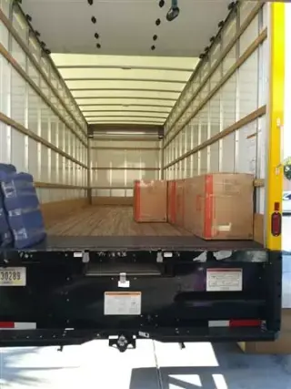 MOVING /MUDANZAS