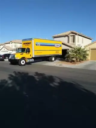 MOVING /MUDANZAS