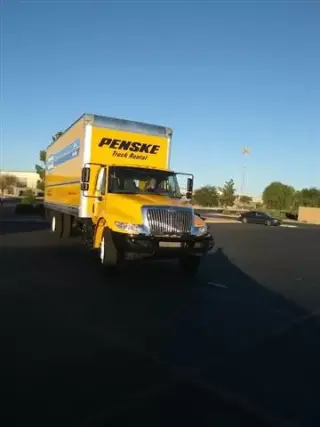 MOVING /MUDANZAS
