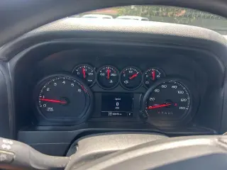 Chevrolet Silverado 1500 2019 4x4 Custom Trail Boss Cabina doble de 4 puertas 5.8 pies caja corta