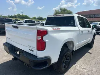 Chevrolet Silverado 1500 2019 4x4 Custom Trail Boss Cabina doble de 4 puertas 5.8 pies caja corta