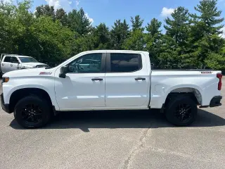 Chevrolet Silverado 1500 2019 4x4 Custom Trail Boss Cabina doble de 4 puertas 5.8 pies caja corta