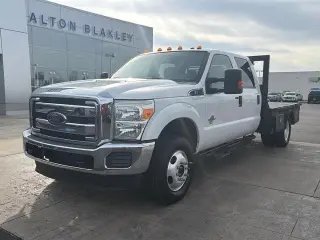 Ford F-350 Super Duty 2016 4x4 Lariat Cabina Tripulante de 4 puertas, distancia entre ejes de 176 pulg. Chasis DRW
