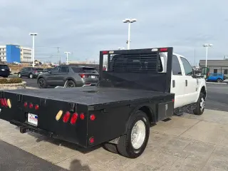 Ford F-350 Super Duty 2016 4x4 Lariat Cabina Tripulante de 4 puertas, distancia entre ejes de 176 pulg. Chasis DRW