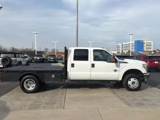 Ford F-350 Super Duty 2016 4x4 Lariat Cabina Tripulante de 4 puertas, distancia entre ejes de 176 pulg. Chasis DRW