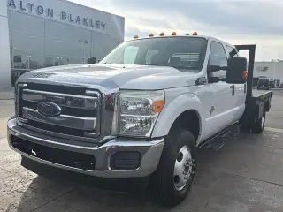 Ford F-350 Super Duty 2016 4x4 Lariat Cabina Tripulante de 4 puertas, distancia entre ejes de 176 pulg. Chasis DRW