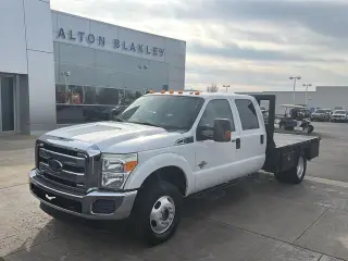 Ford F-350 Super Duty 2016 4x4 Lariat Cabina Tripulante de 4 puertas, distancia entre ejes de 176 pulg. Chasis DRW