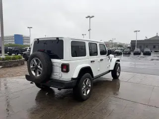 Jeep Wrangler Unlimited 2019 4x4 Sahara SUV 4 puertas