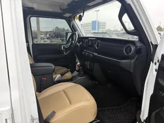 Jeep Wrangler Unlimited 2019 4x4 Sahara SUV 4 puertas