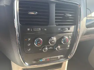 Dodge Grand Caravan 2020 SXT 4p Minivan