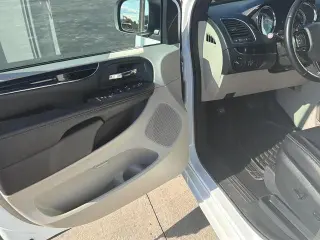 Dodge Grand Caravan 2020 SXT 4p Minivan