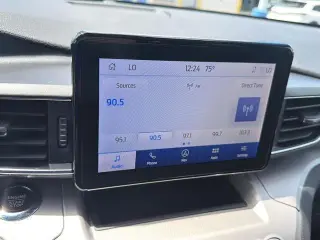 Ford Explorer 2023 AWD XLT SUV de 4 puertas
