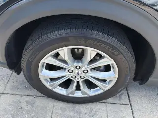 Ford Explorer 2023 AWD XLT SUV de 4 puertas