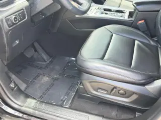 Ford Explorer 2023 AWD XLT SUV de 4 puertas