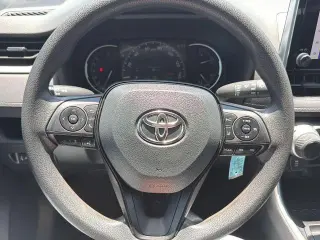 Toyota RAV4 2023 AWD LE SUV de 4 puertas
