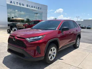 Toyota RAV4 2023 AWD LE SUV de 4 puertas