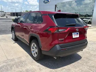 Toyota RAV4 2023 AWD LE SUV de 4 puertas