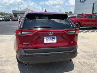 Toyota RAV4 2023 AWD LE SUV de 4 puertas