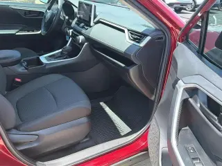 Toyota RAV4 2023 AWD LE SUV de 4 puertas