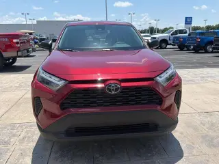 Toyota RAV4 2023 AWD LE SUV de 4 puertas