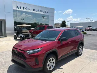 Toyota RAV4 2023 AWD LE SUV de 4 puertas