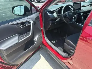Toyota RAV4 2023 AWD LE SUV de 4 puertas