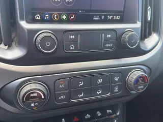 Chevrolet Colorado 2020 4x4 Z71 4 puertas cabina doble 5 pies de caja corta