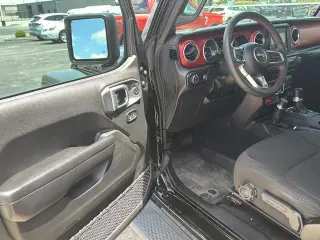Jeep Gladiator 2023 4x4 Rubicon Cabina Doble 4 puertas 5.0 pies BA