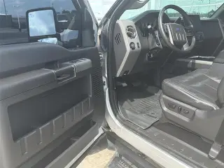 Ford F-350 Super Duty 2012 4x4 Lariat Cabina Doble 4 puertas 6.8 pies SB SRW Pickup