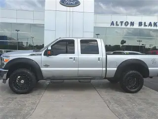 Ford F-350 Super Duty 2012 4x4 Lariat Cabina Doble 4 puertas 6.8 pies SB SRW Pickup