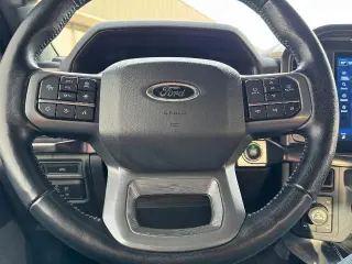 Ford F-150 2022 4x4 Lariat 4dr SuperCrew 5.5 ft. SB