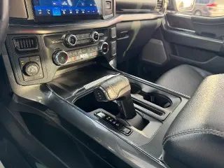 Ford F-150 2022 4x4 Lariat 4dr SuperCrew 5.5 ft. SB