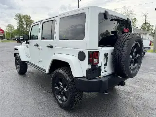 Jeep Wrangler Unlimited 2015 4x4 Sahara 4dr SUV