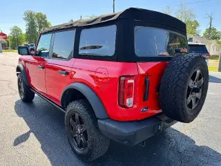 Ford Bronco 2022 4x4 Black Diamond 4p SUV