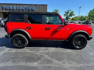 Ford Bronco 2022 4x4 Black Diamond 4p SUV