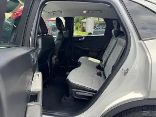 Ford Escape Plug-In Hybrid 2023 Base 4p SUV