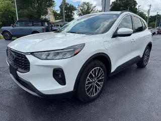Ford Escape Plug-In Hybrid 2023 Base 4p SUV