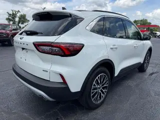 Ford Escape Plug-In Hybrid 2023 Base 4p SUV