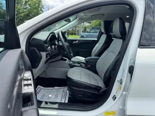 Ford Escape Plug-In Hybrid 2023 Base 4p SUV