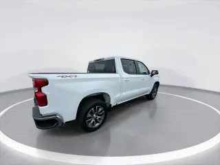Chevrolet Silverado 1500 2023 4x4 LT 4dr Crew Cab 5.8 ft. SB w/2FL