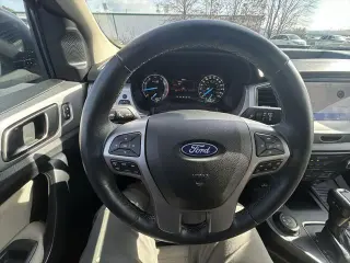 Ford Ranger 2023 4x4 XLT 4 puertas SuperCrew caja corta de 5.1 pies