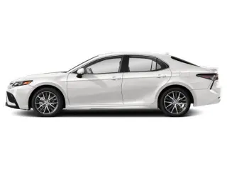 Toyota Camry 2024 SE Sedán de 4 puertas