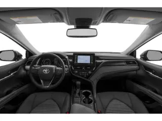 Toyota Camry 2024 SE Sedán de 4 puertas